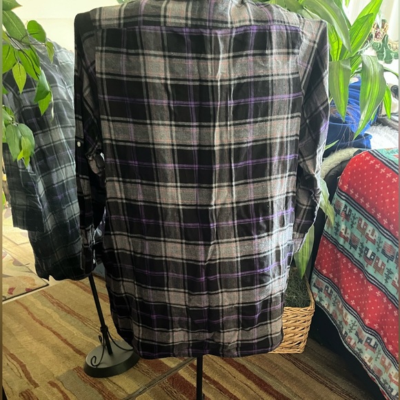Simply Vera plaid button down top - Picture 3 of 6
